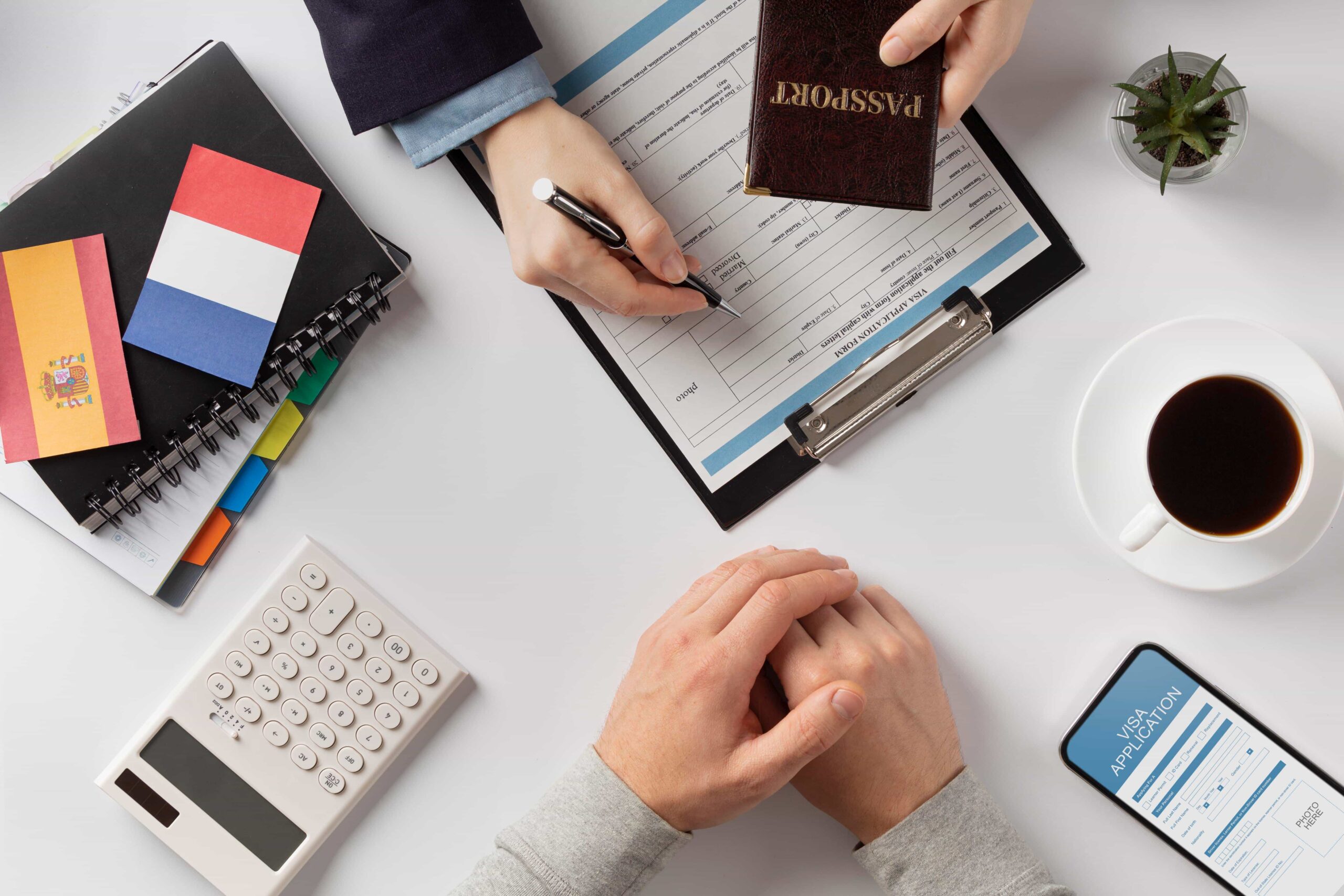 Traducción jurada de antecedentes penales: fecha, país emisor y apostilla